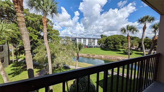 10865 SW 112th Avenue 312, Miami, FL 33176