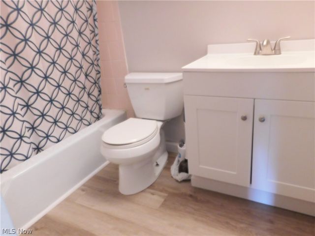 3080 N River Road J5, Warren, OH 44483