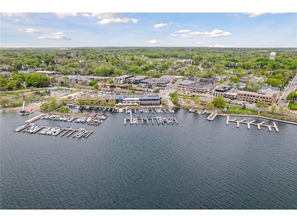 275 Lake Street E 302, Wayzata, MN 55391 — exterior
