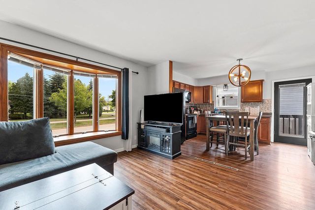 707 N SAWYER STREET, Oshkosh, WI 54902