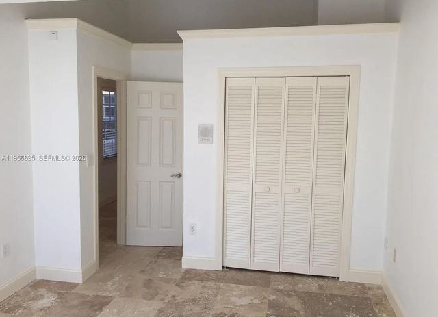 3087 Shipping Ave, Miami, FL 33133