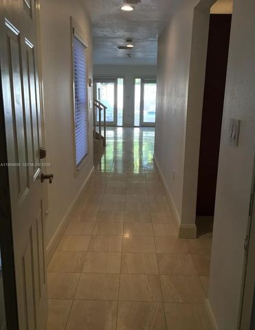 3087 Shipping Ave, Miami, FL 33133