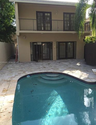 3087 Shipping Ave, Miami, FL 33133