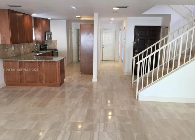 3087 Shipping Ave, Miami, FL 33133