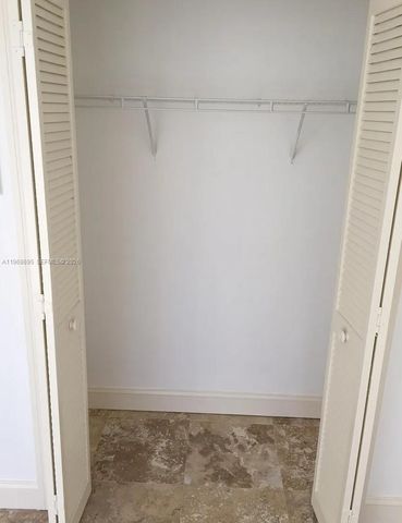 3087 Shipping Ave, Miami, FL 33133