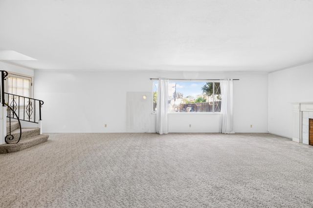 2920 Canal Dr, Stockton, CA 95204