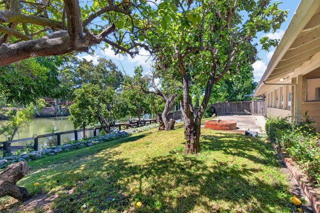 2920 Canal Dr, Stockton, CA 95204