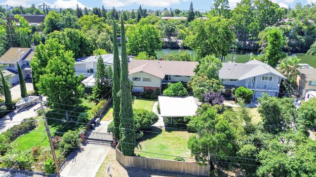 2920 Canal Dr, Stockton, CA 95204