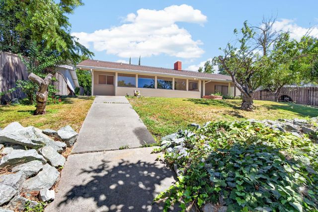 2920 Canal Dr, Stockton, CA 95204