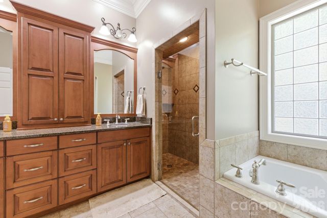 1705 29th Avenue Place NE, Hickory, NC 28601