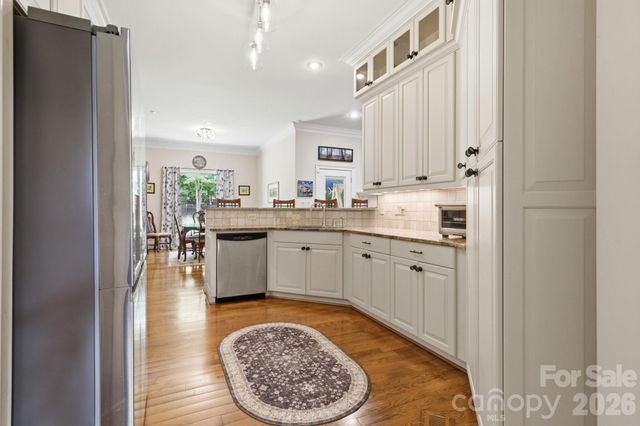 1705 29th Avenue Place NE, Hickory, NC 28601