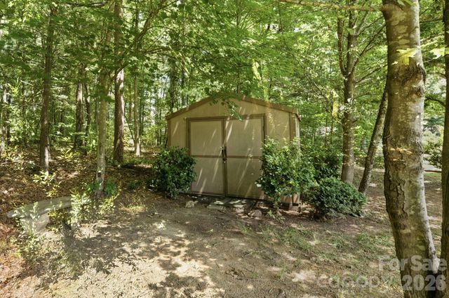 1705 29th Avenue Place NE, Hickory, NC 28601