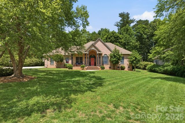 1705 29th Avenue Place NE, Hickory, NC 28601