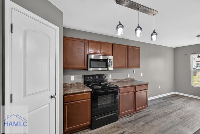 215 Barbour Lane, Hinesville, GA 31313