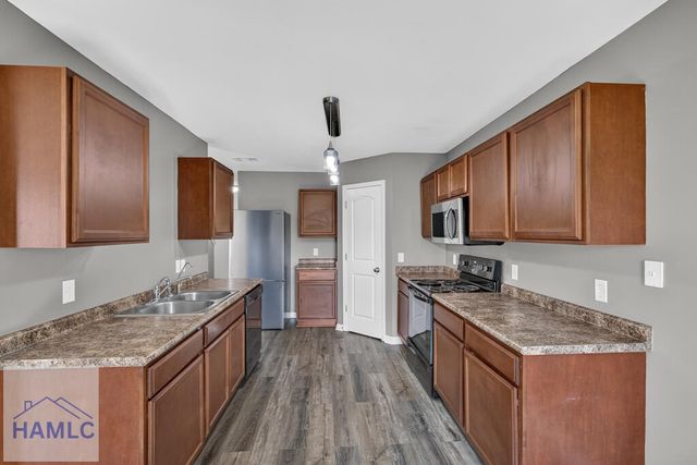 215 Barbour Lane, Hinesville, GA 31313