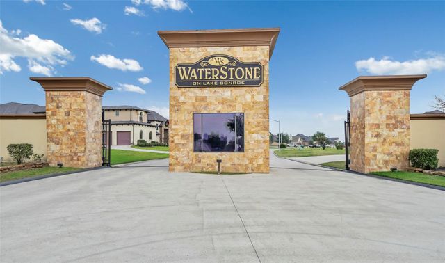 136 Peninsula Point Drive, Montgomery, TX 77356
