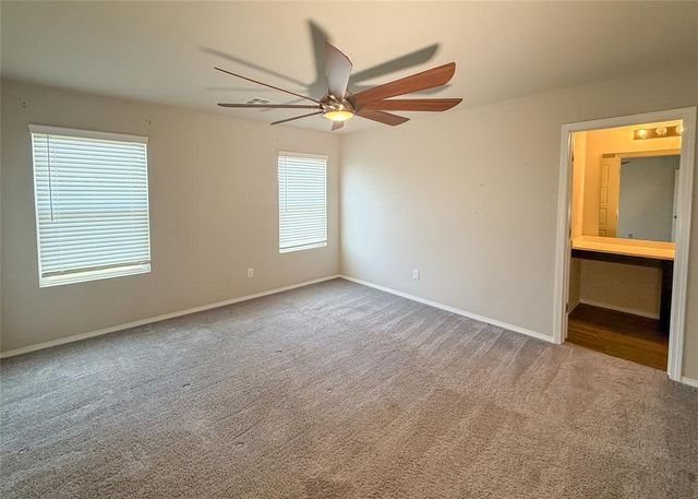 528 Fox Burrow Lane, Newcastle, OK 73065