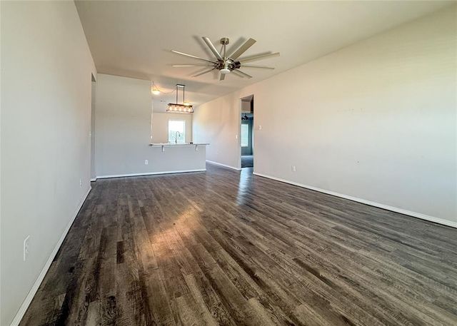528 Fox Burrow Lane, Newcastle, OK 73065