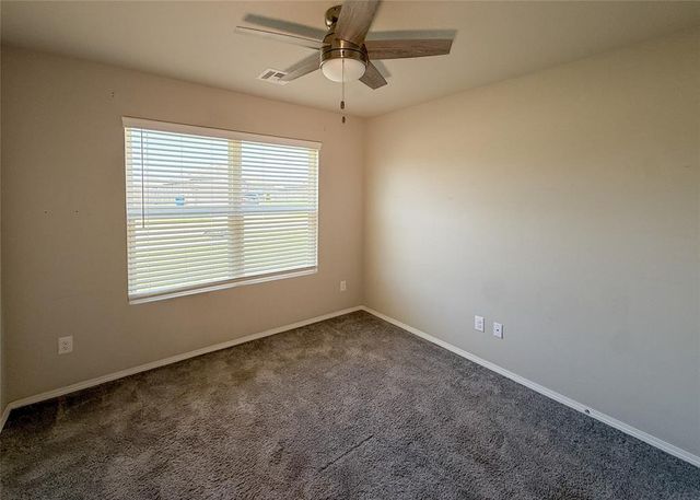 528 Fox Burrow Lane, Newcastle, OK 73065