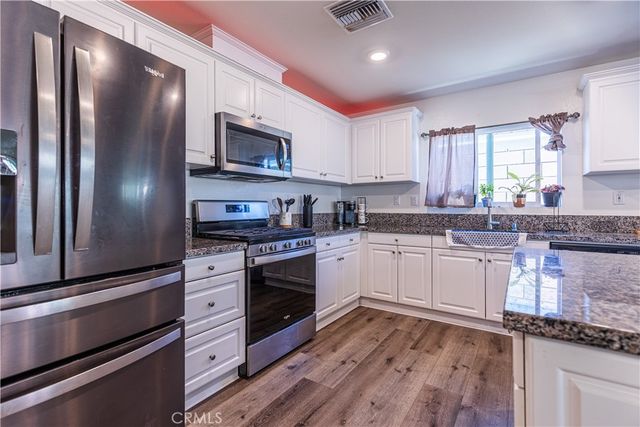 16664 Hawks Hill, Victorville, CA 92395