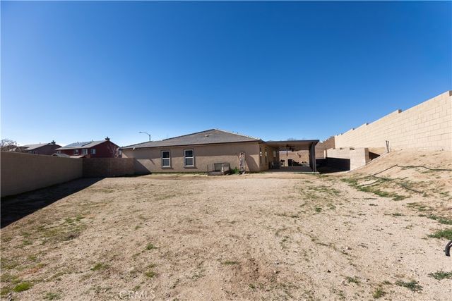 16664 Hawks Hill, Victorville, CA 92395