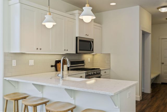 691 NE Vail Lane, Bend, OR 97701