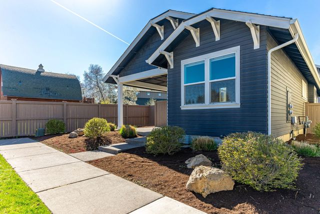 691 NE Vail Lane, Bend, OR 97701