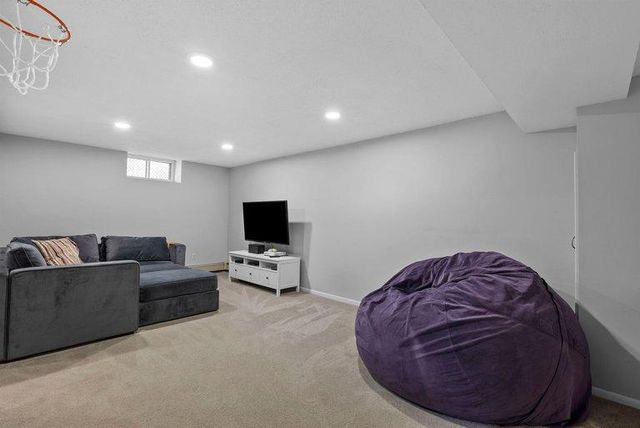 1055 Goodrich Avenue, Saint Paul, MN 55105