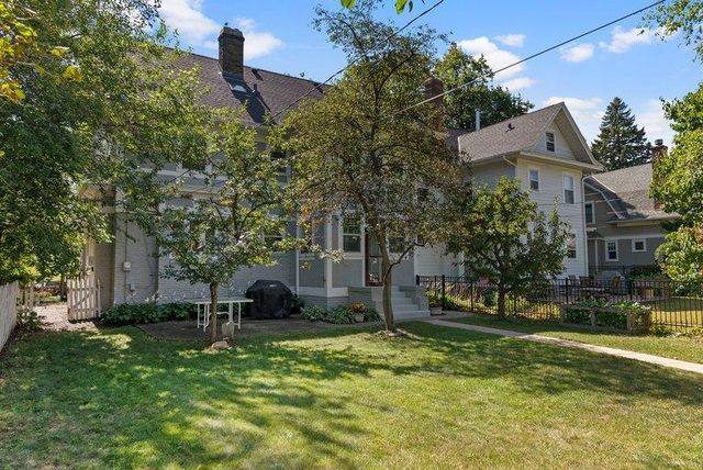 1055 Goodrich Avenue, Saint Paul, MN 55105