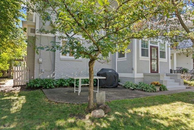1055 Goodrich Avenue, Saint Paul, MN 55105