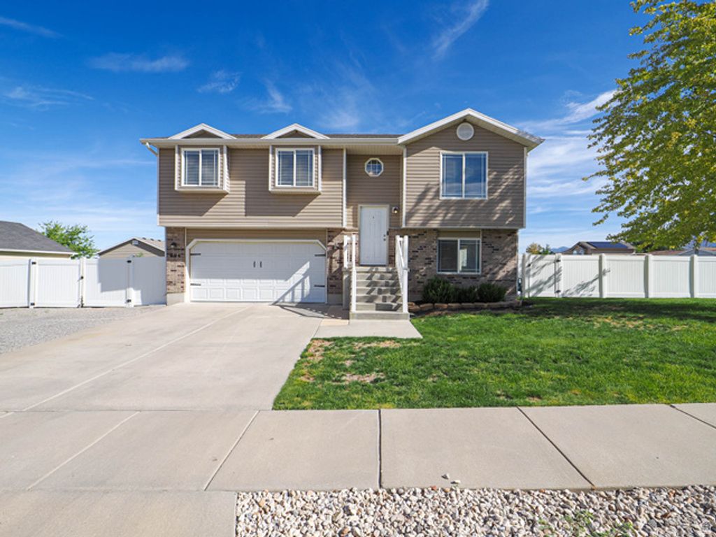 994 W 880 S, Tooele, UT 84074 — photo 4