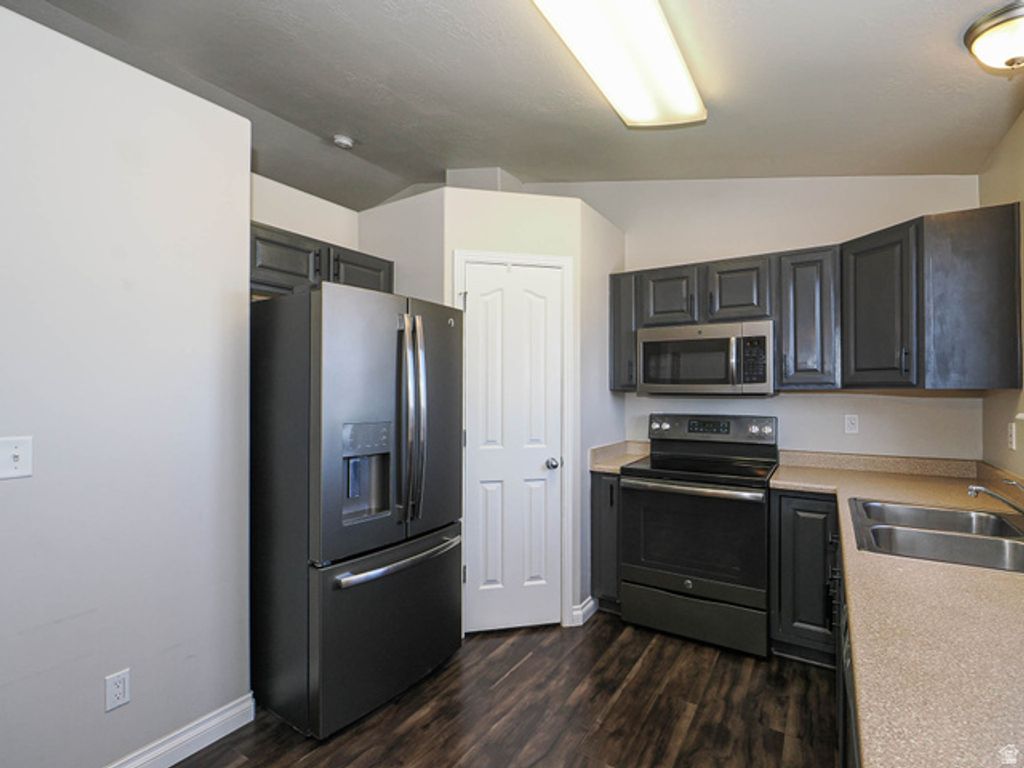 994 W 880 S, Tooele, UT 84074 — photo 5