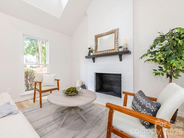 2612 Heathershire Lane, Matthews, NC 28105