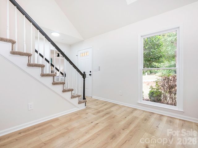 2612 Heathershire Lane, Matthews, NC 28105