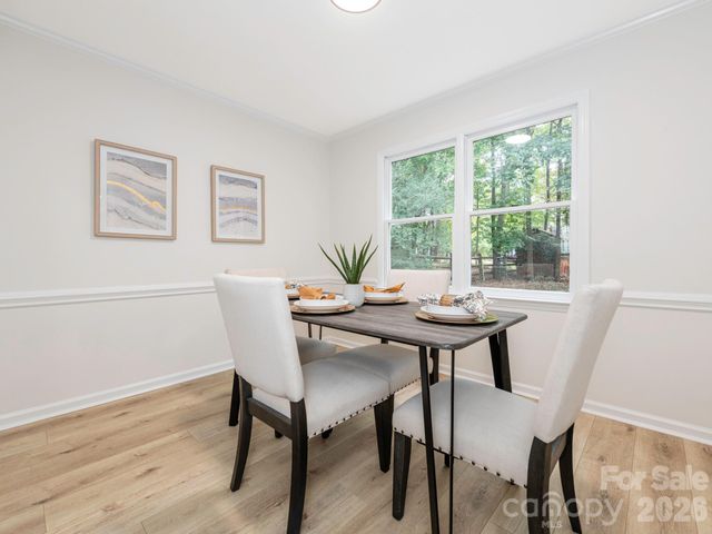 2612 Heathershire Lane, Matthews, NC 28105