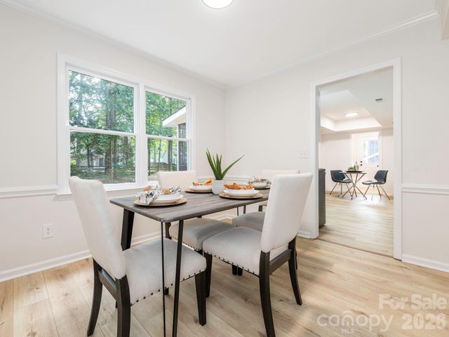 2612 Heathershire Lane, Matthews, NC 28105