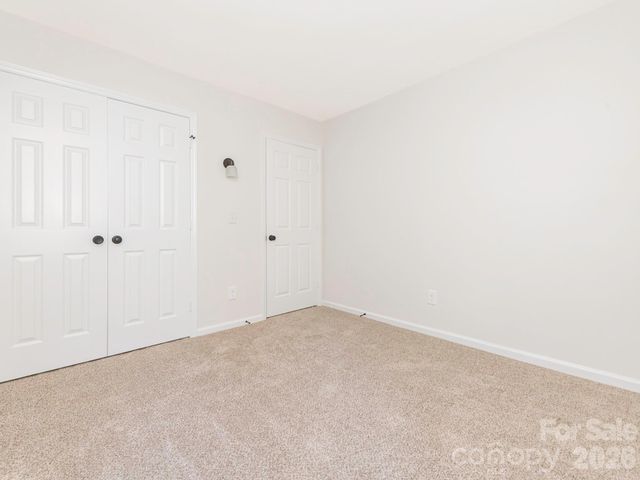 2612 Heathershire Lane, Matthews, NC 28105