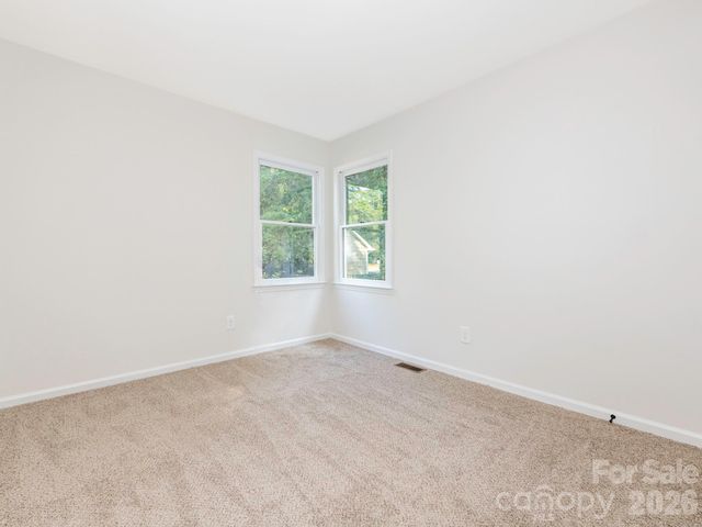 2612 Heathershire Lane, Matthews, NC 28105