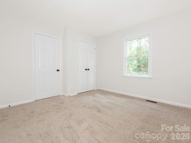 2612 Heathershire Lane, Matthews, NC 28105