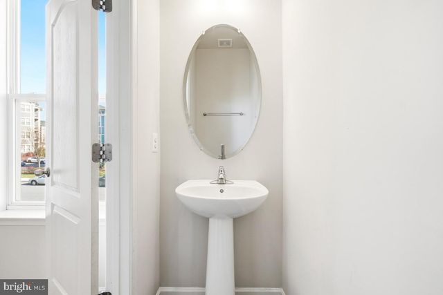 5820 IMPERIAL DR, Frederick, MD 21703