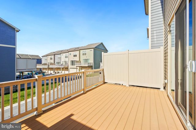 5820 IMPERIAL DR, Frederick, MD 21703