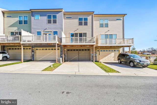 5820 IMPERIAL DR, Frederick, MD 21703