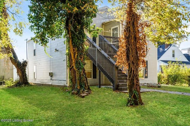 2913 Dumesnil St 1, Louisville, KY 40211