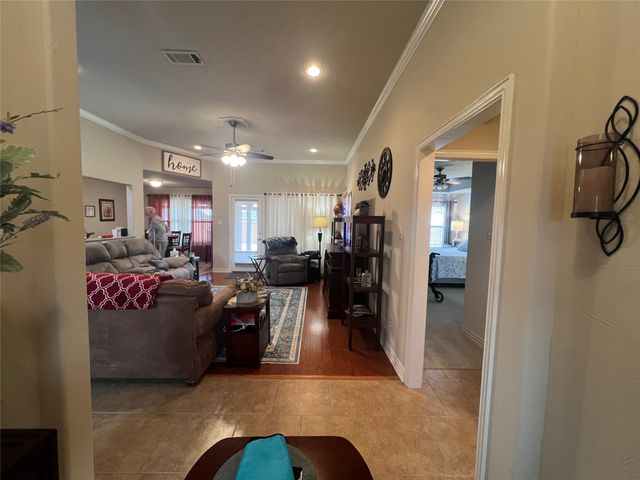 312 W Mcafee Drive, Mabank, TX 75147