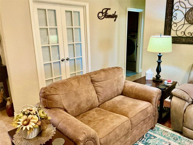 312 W Mcafee Drive, Mabank, TX 75147