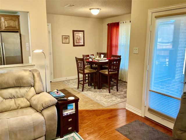 312 W Mcafee Drive, Mabank, TX 75147