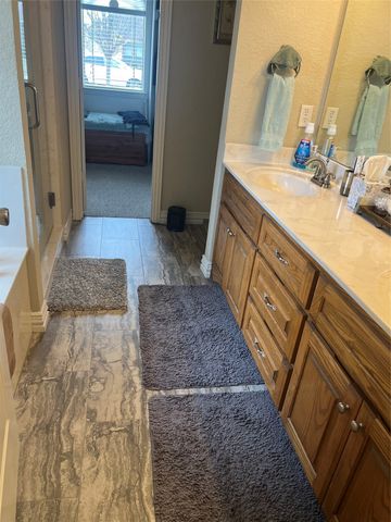 312 W Mcafee Drive, Mabank, TX 75147