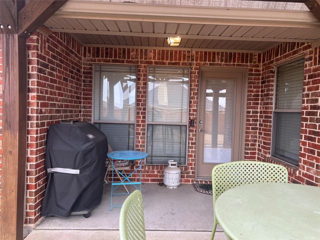 312 W Mcafee Drive, Mabank, TX 75147