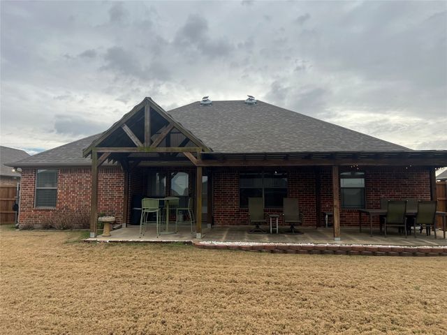 312 W Mcafee Drive, Mabank, TX 75147