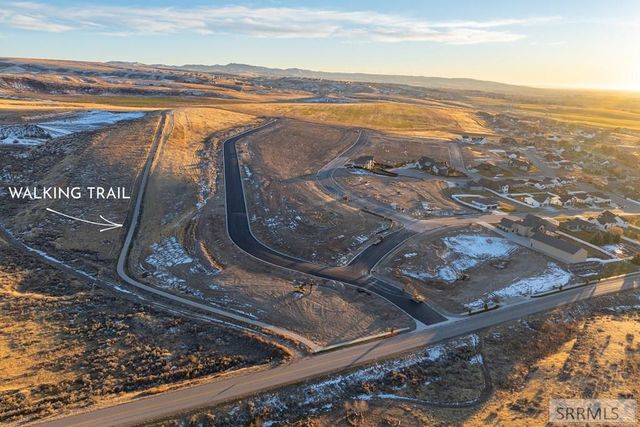 6486 Hillsdale Lane, Ammon, ID 83406